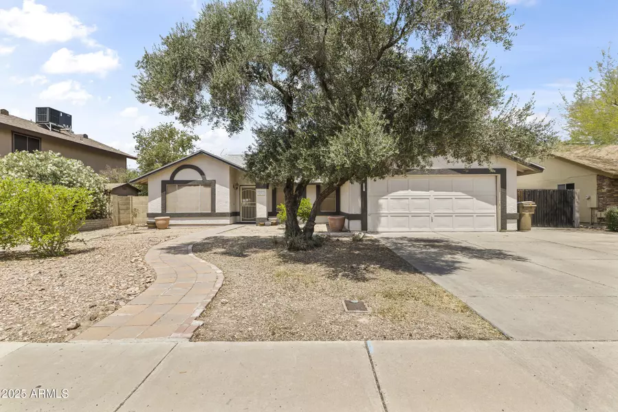 8234 W SWEETWATER Avenue, Peoria, AZ 85381