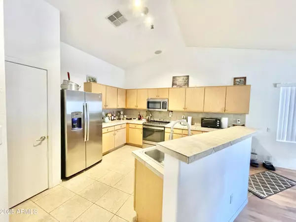 Apache Junction, AZ 85120,723 S WEAVER Drive