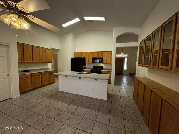 Phoenix, AZ 85043,8006 W GIBSON Lane