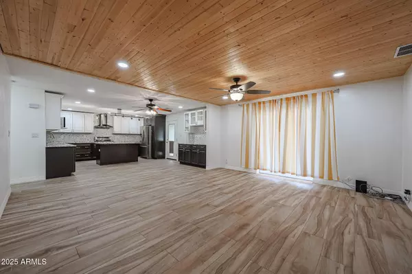 Phoenix, AZ 85019,4102 W MARYLAND Avenue