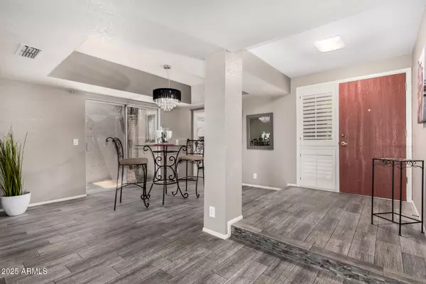 Phoenix, AZ 85032,4033 E LARKSPUR Drive