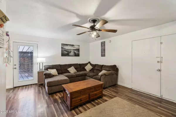 Glendale, AZ 85302,5923 W TOWNLEY Avenue