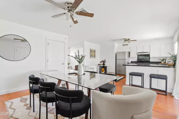 Tempe, AZ 85283,540 W LA DONNA Drive