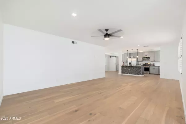 Phoenix, AZ 85016,6127 N 16th Place