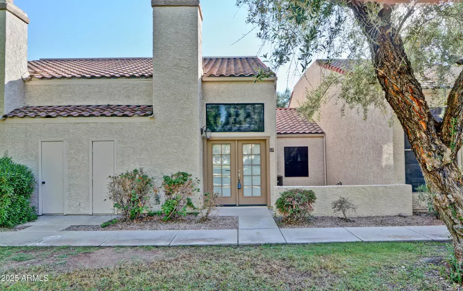 602 N MAY -- #17, Mesa, AZ 85201