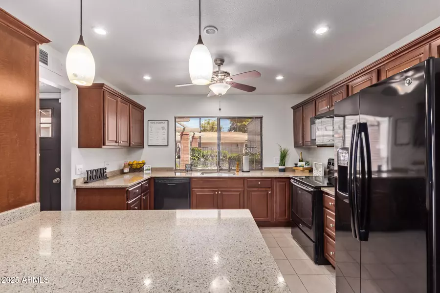 129 LEISURE WORLD --, Mesa, AZ 85206