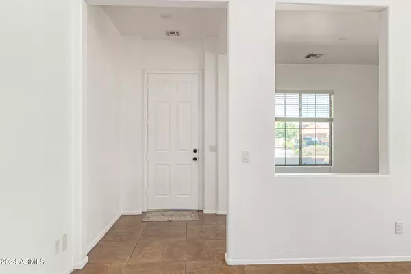 Goodyear, AZ 85338,18663 W VOGEL Avenue