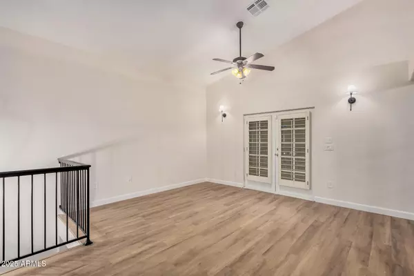 Gilbert, AZ 85234,917 N BLACKBIRD Drive