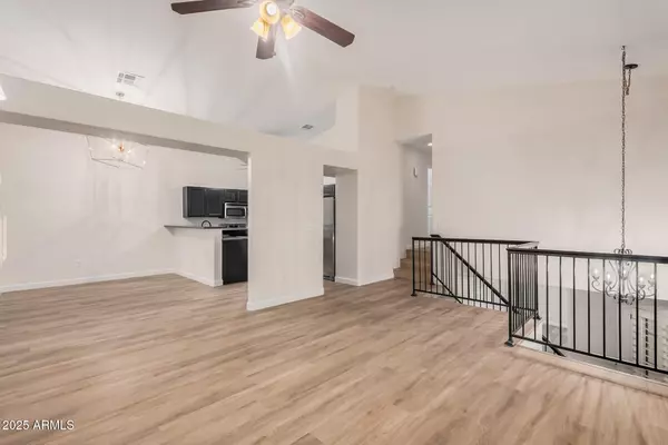 Gilbert, AZ 85234,917 N BLACKBIRD Drive