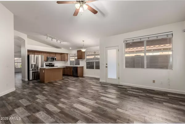 Phoenix, AZ 85024,2223 E CREST Lane
