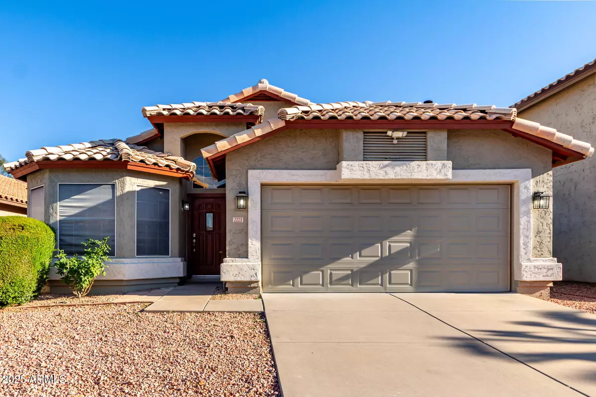 Phoenix, AZ 85024,2223 E CREST Lane