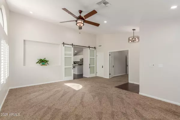 Mesa, AZ 85205,4335 E ENROSE Street