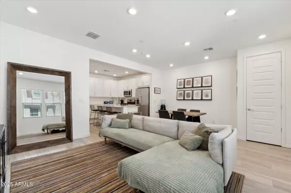 Chandler, AZ 85248,4077 S SABRINA Drive #30
