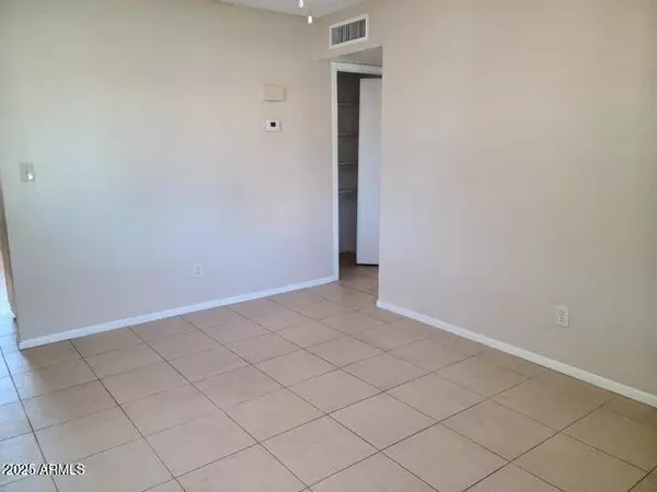 Glendale, AZ 85302,8322 N 60TH Avenue #1