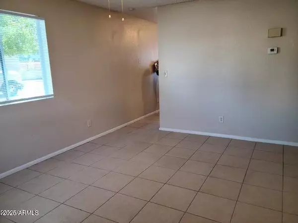 Glendale, AZ 85302,8322 N 60TH Avenue #1