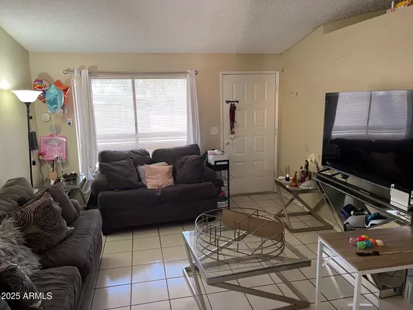Phoenix, AZ 85033,6711 W OSBORN Road #138