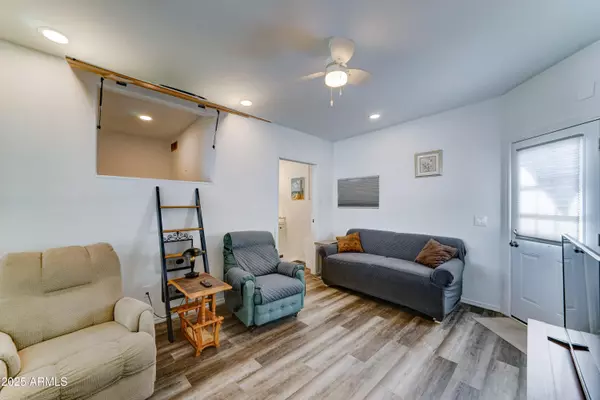 Mesa, AZ 85206,111 S GREENFIELD Road #244