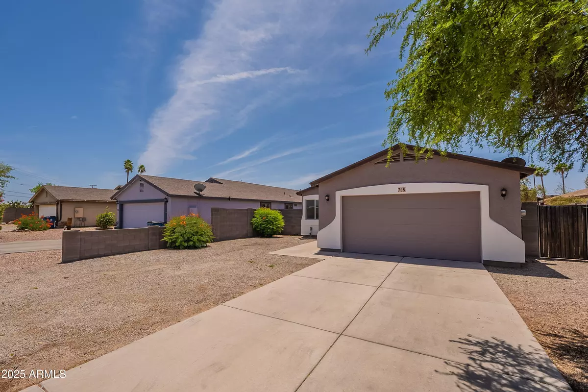 Apache Junction, AZ 85119,719 E BROADWAY Avenue
