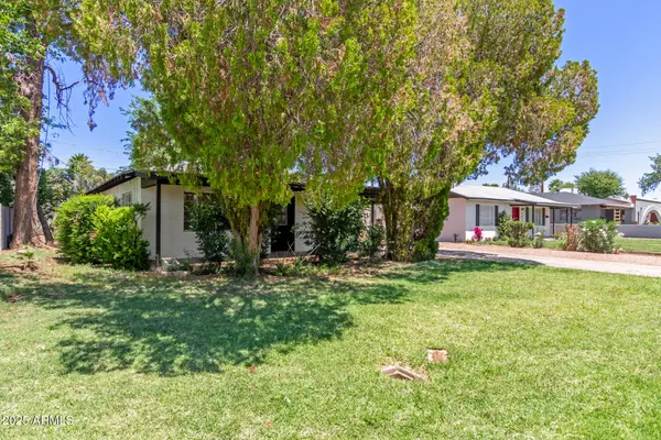 Phoenix, AZ 85018,3526 E CHEERY LYNN Road