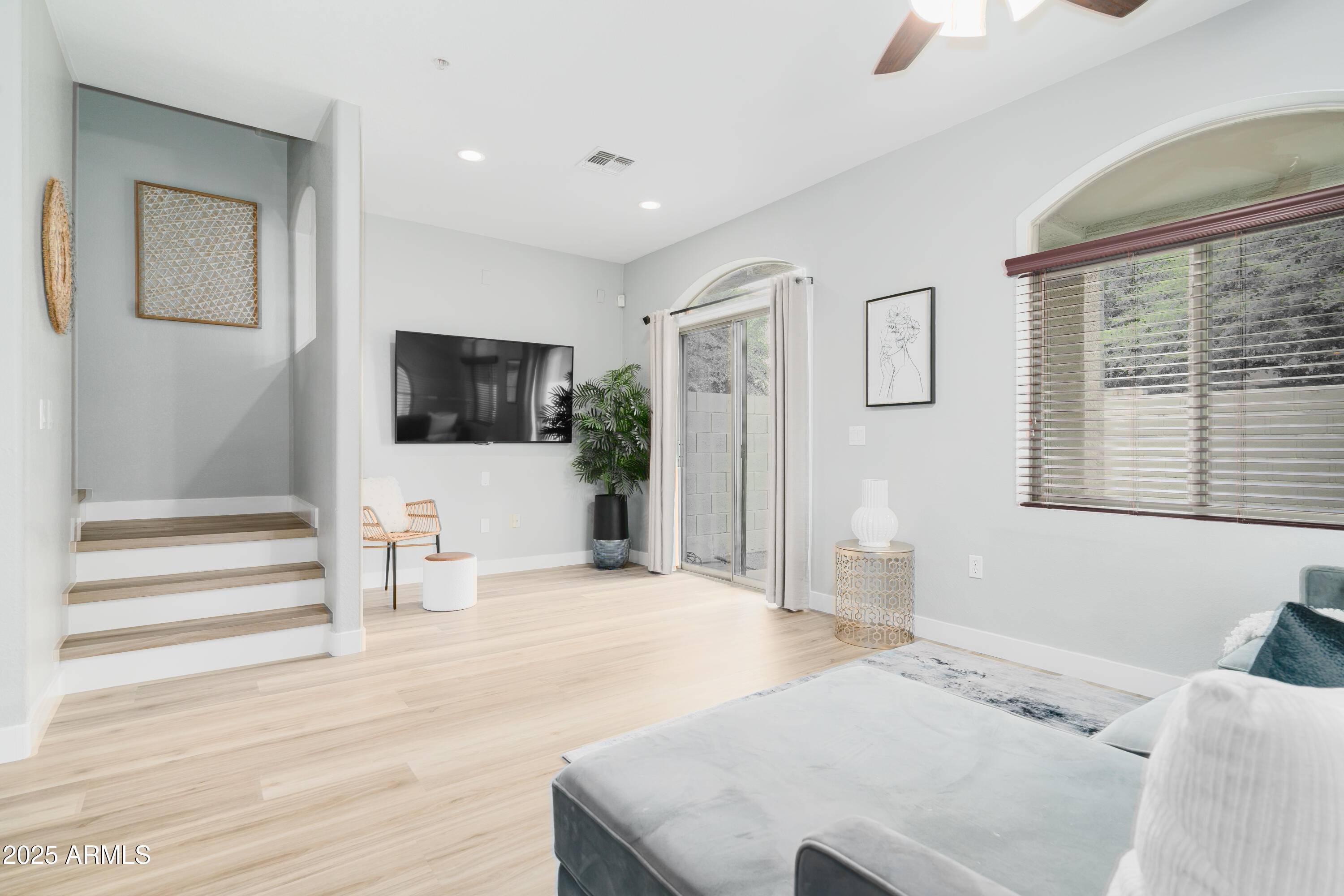 Tempe, AZ 85288,2402 E 5TH Street #1498
