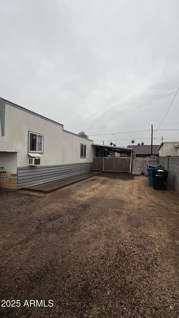 Phoenix, AZ 85032,2721 E BEVERLY Lane