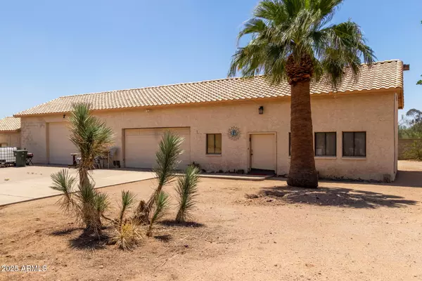 Phoenix, AZ 85024,2131 E ROSE GARDEN Lane