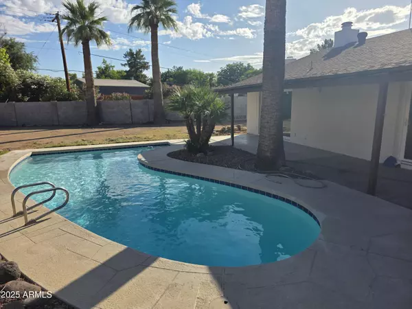 Phoenix, AZ 85021,8146 N 17TH Drive