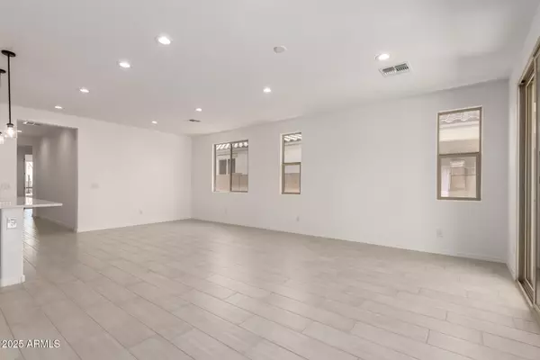 Glendale, AZ 85302,5328 W LAS PALMARITAS Drive