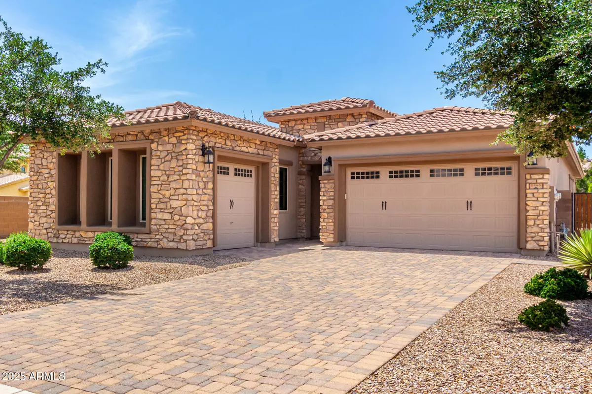 Gilbert, AZ 85298,5446 S SANDSTONE Court