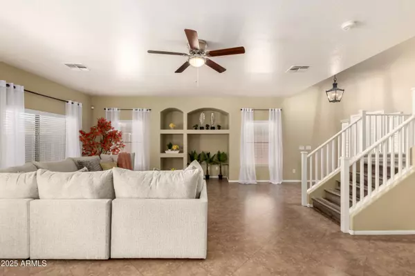 Phoenix, AZ 85086,4516 W FORTUNE Drive