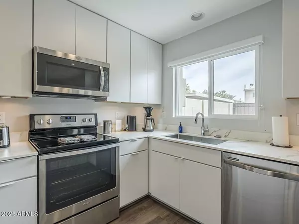 Scottsdale, AZ 85251,6945 E OSBORN Road #E