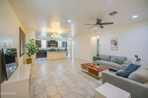 Phoenix, AZ 85023,15424 N 22ND Lane