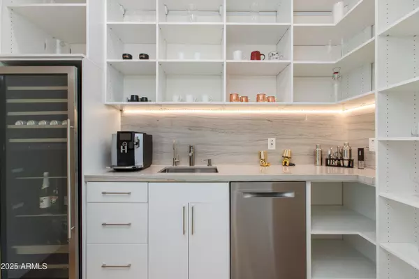 Phoenix, AZ 85018,4002 E AVALON Drive