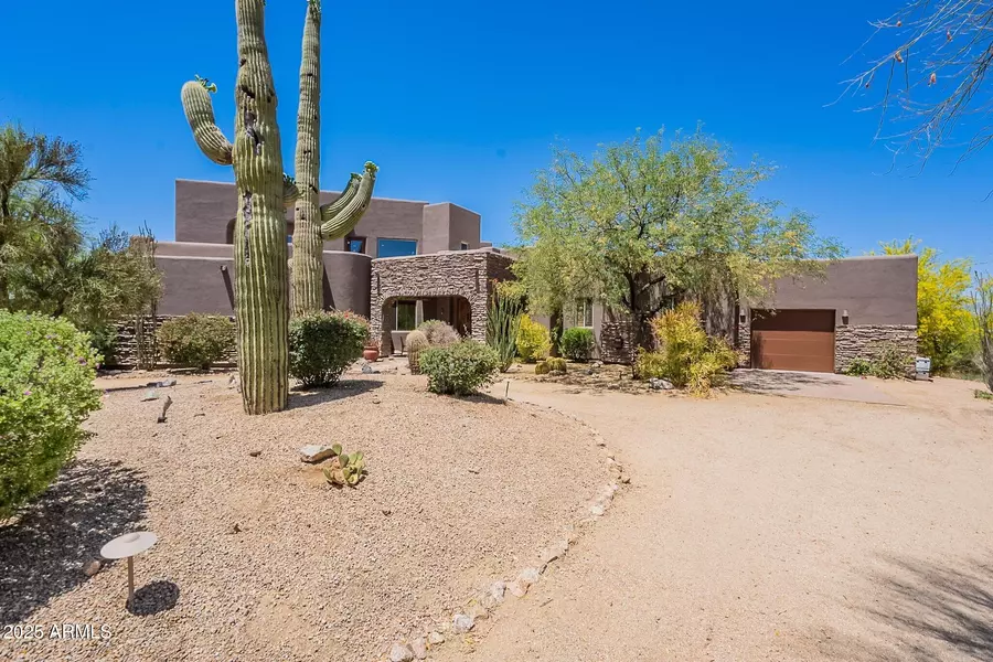 8606 E Arroyo Seco Road, Scottsdale, AZ 85266