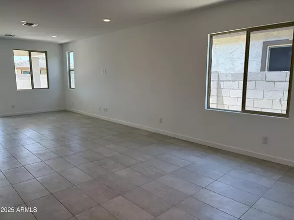 Goodyear, AZ 85338,18165 W LARKSPUR Drive