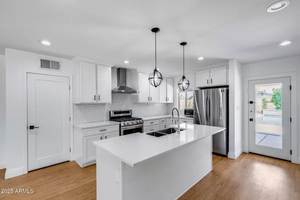 Phoenix, AZ 85016,2336 E FLOWER Street