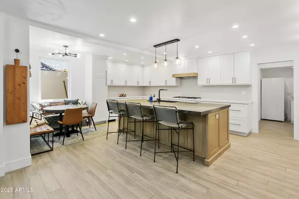 2108 E PASADENA Avenue, Phoenix, AZ 85016