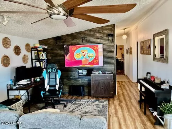 Mesa, AZ 85209,7642 E HOLMES Avenue