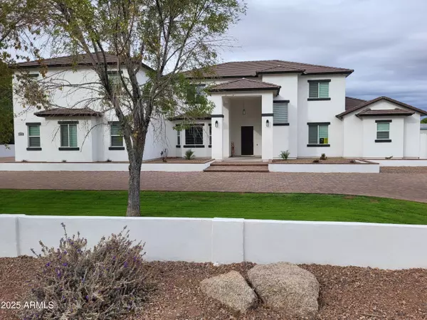 2060 E QUARTZ Street, Mesa, AZ 85213