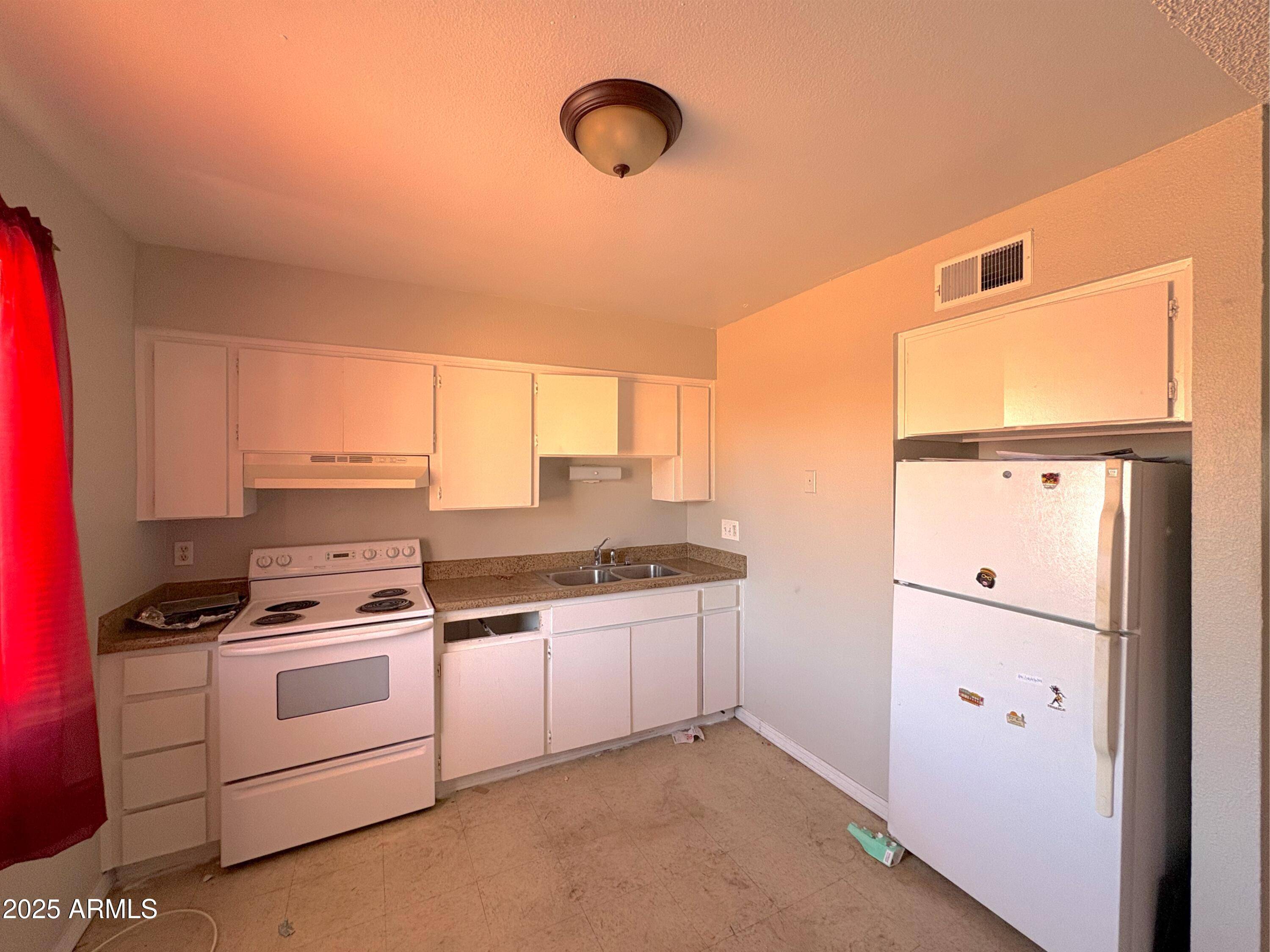Phoenix, AZ 85006,1746 E VIRGINIA Avenue #2