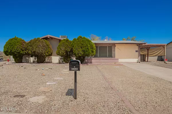 Phoenix, AZ 85027,19251 N 17TH Drive