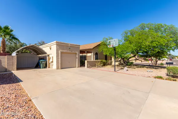 Glendale, AZ 85308,4102 W BLUEFIELD Avenue
