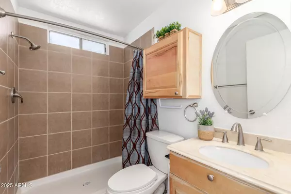 Glendale, AZ 85302,9801 N 56TH Drive