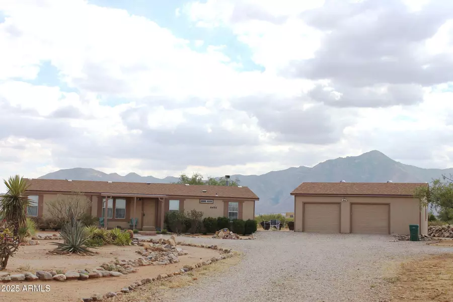 6490 S ALVARADO Place, Hereford, AZ 85615
