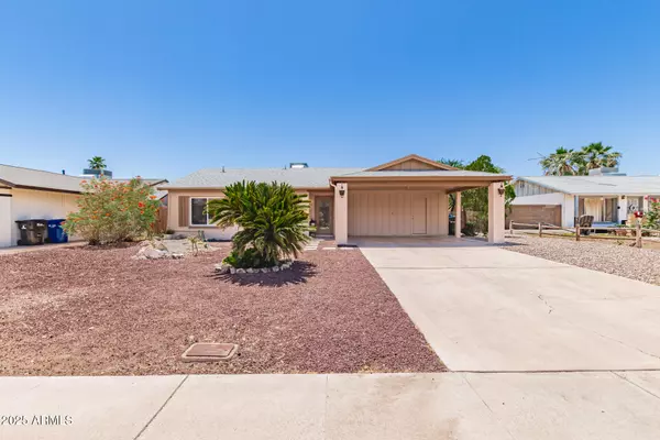 Phoenix, AZ 85032,2423 E DAHLIA Drive