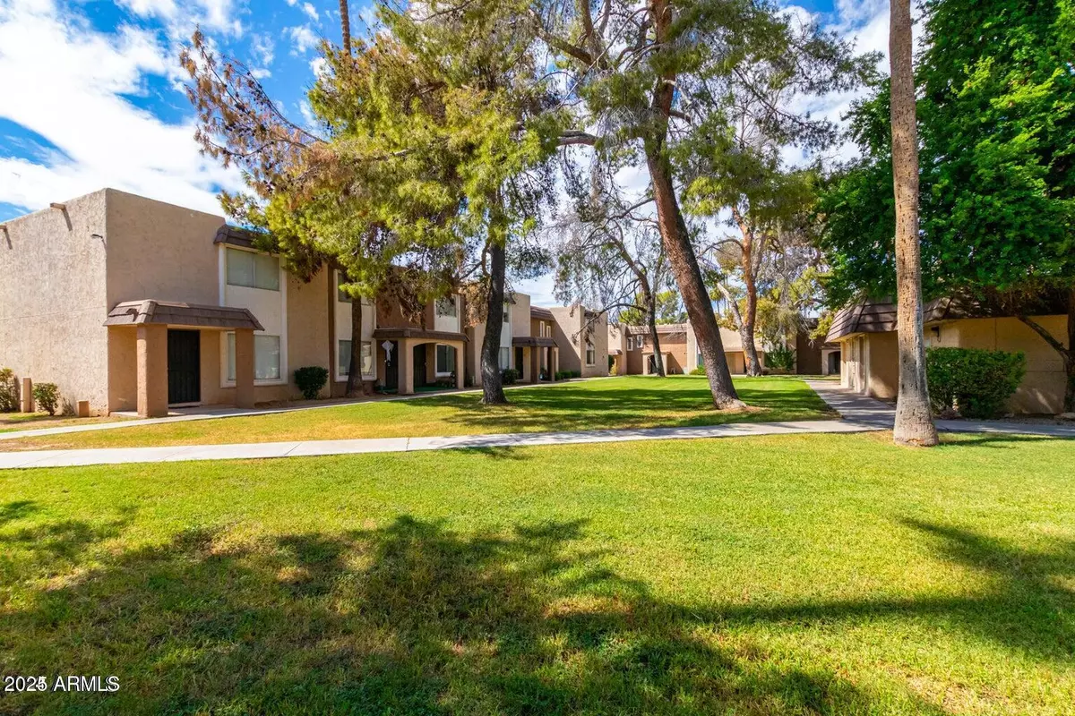 Phoenix, AZ 85021,7126 N 19TH Avenue #224