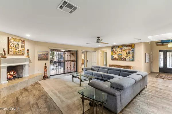 Scottsdale, AZ 85258,7673 N Via De Platina --