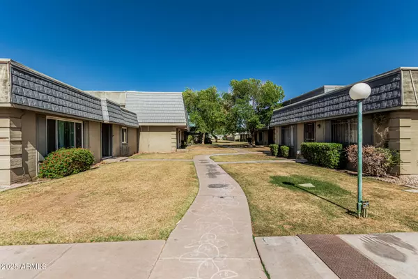 Phoenix, AZ 85015,2041 W PIERSON Street