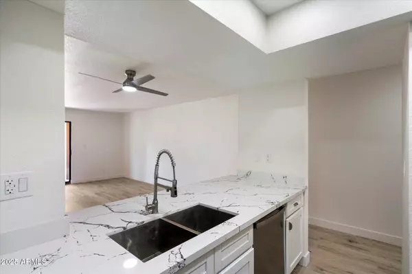 Chandler, AZ 85225,1351 N PLEASANT Drive #1012