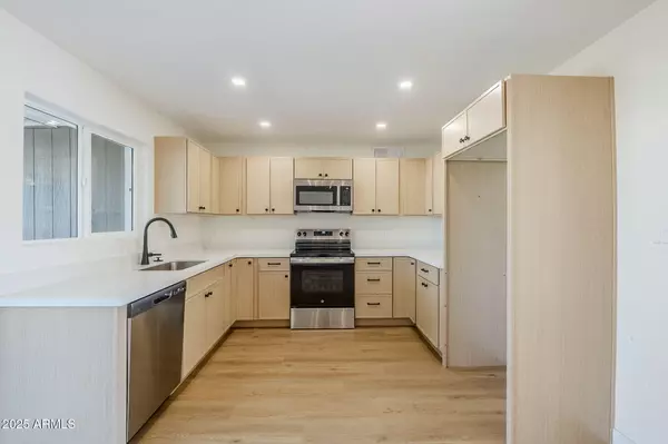 Glendale, AZ 85301,6601 N 46th Lane